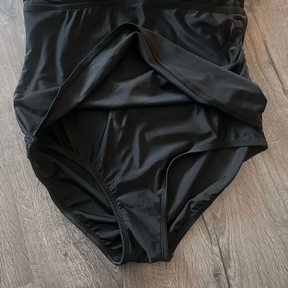 Love My Curves Swimsuit size 16 - Picture 4 of 6